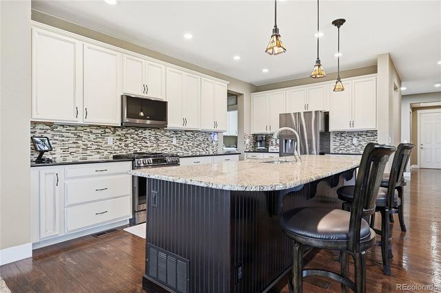 7961 S Flat Rock Way, Aurora, CO 80016
