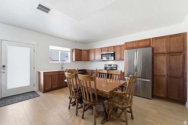 682 BENEDICT DR, Saratoga Springs, UT 84045