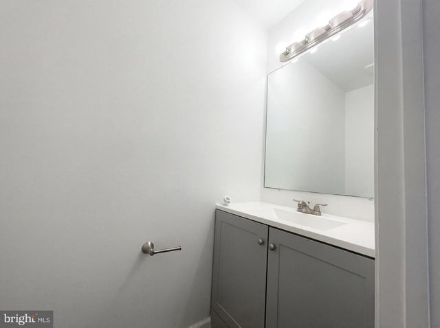 645 N ARMISTEAD ST, Alexandria, VA 22312