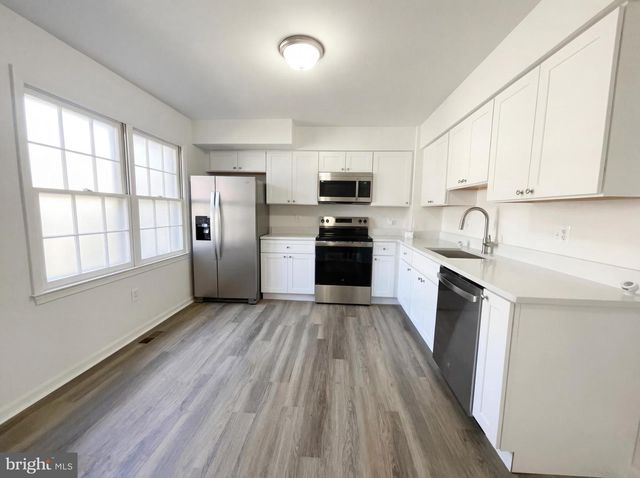 645 N ARMISTEAD ST, Alexandria, VA 22312