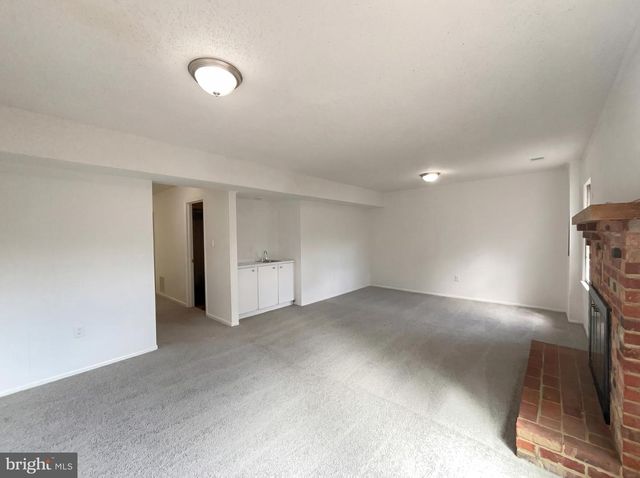 645 N ARMISTEAD ST, Alexandria, VA 22312