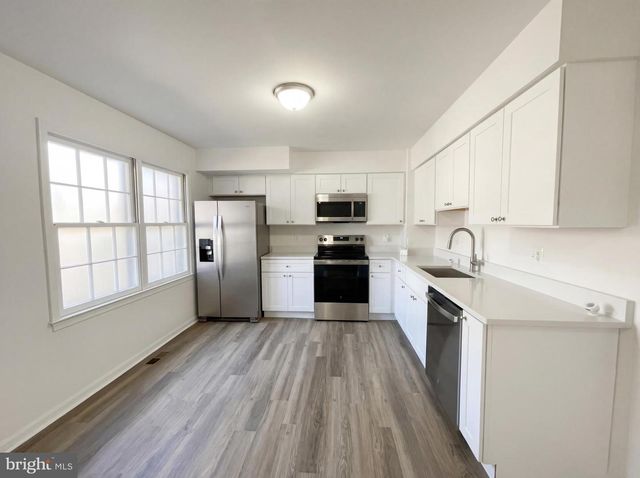 645 N ARMISTEAD ST, Alexandria, VA 22312