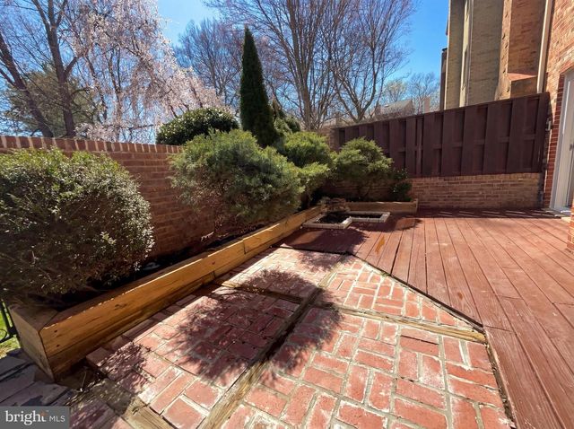 645 N ARMISTEAD ST, Alexandria, VA 22312