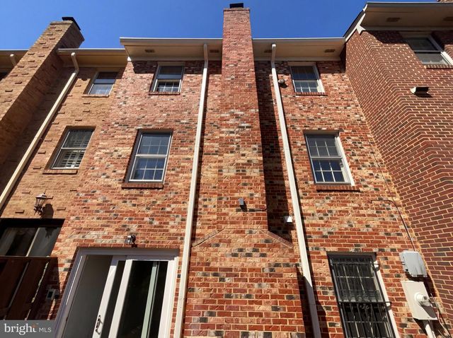 645 N ARMISTEAD ST, Alexandria, VA 22312