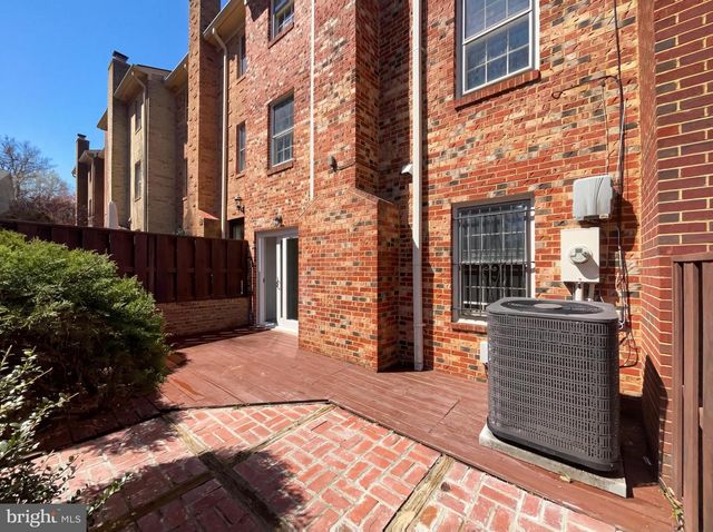 645 N ARMISTEAD ST, Alexandria, VA 22312