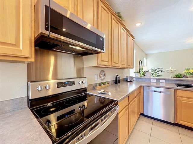 527 AZALEA BLOOM DRIVE, Apopka, FL 32712