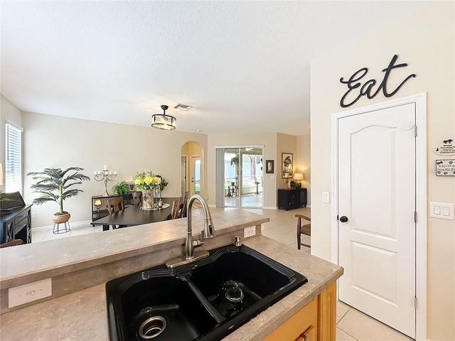 527 AZALEA BLOOM DRIVE, Apopka, FL 32712