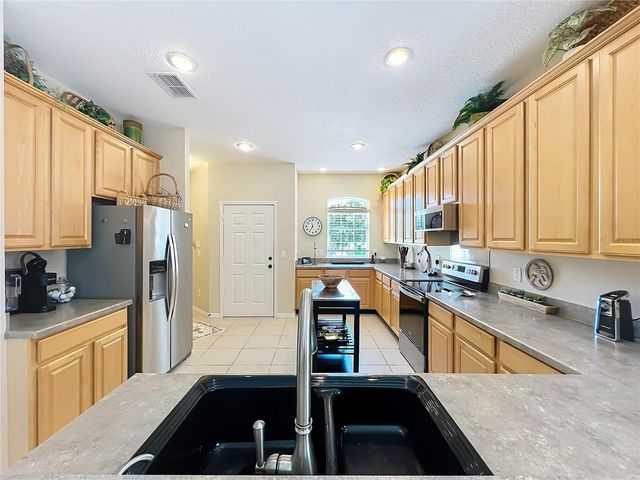 527 AZALEA BLOOM DRIVE, Apopka, FL 32712