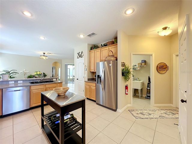 527 AZALEA BLOOM DRIVE, Apopka, FL 32712