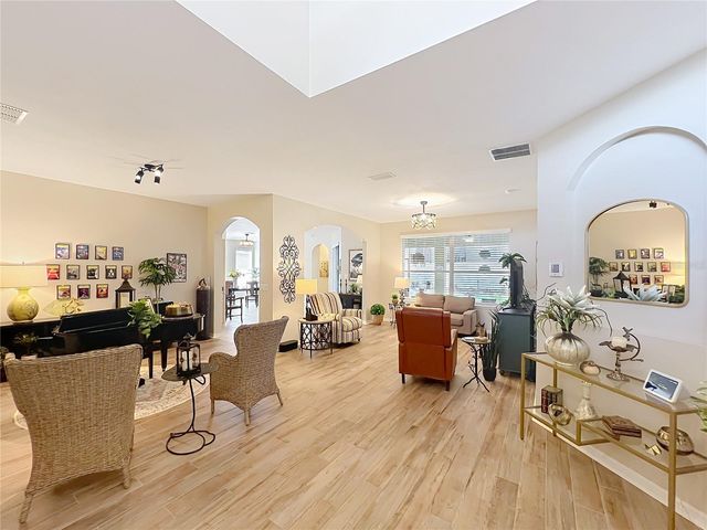 527 AZALEA BLOOM DRIVE, Apopka, FL 32712