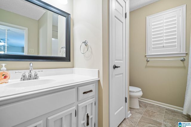 1439 CABIN HILL ROAD, Birmingham, AL 35235