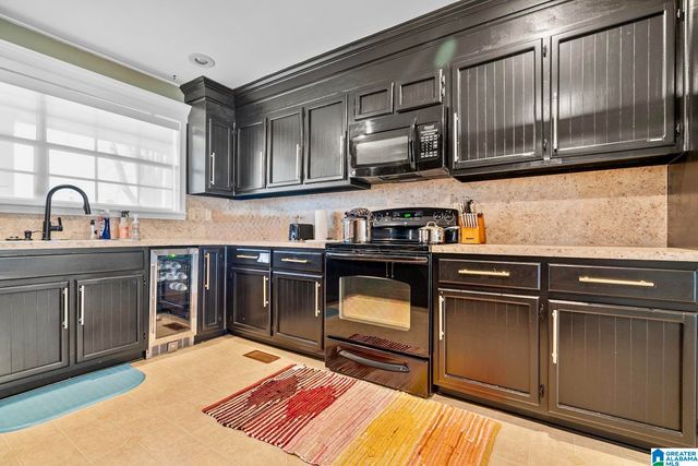 1439 CABIN HILL ROAD, Birmingham, AL 35235