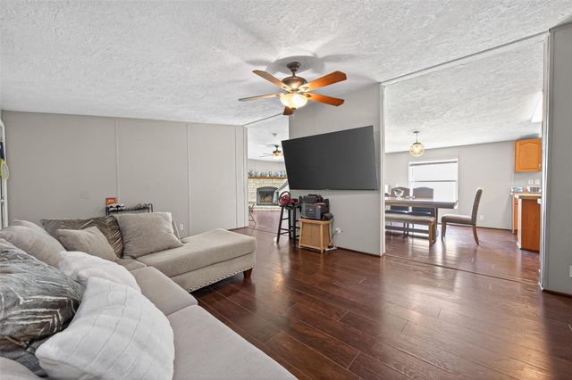494 Road 5202, Cleveland, TX 77327