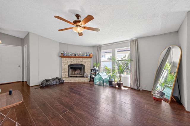 494 Road 5202, Cleveland, TX 77327