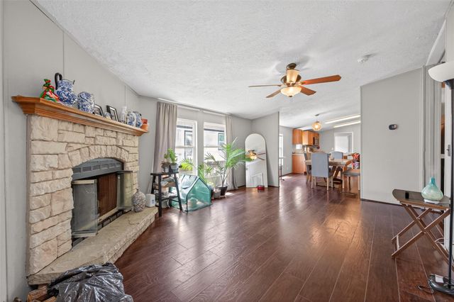494 Road 5202, Cleveland, TX 77327
