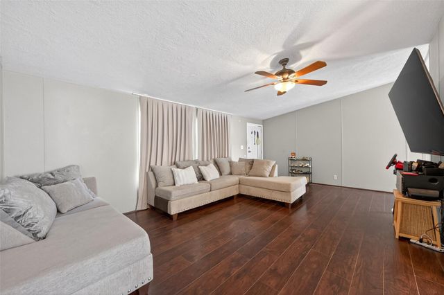 494 Road 5202, Cleveland, TX 77327