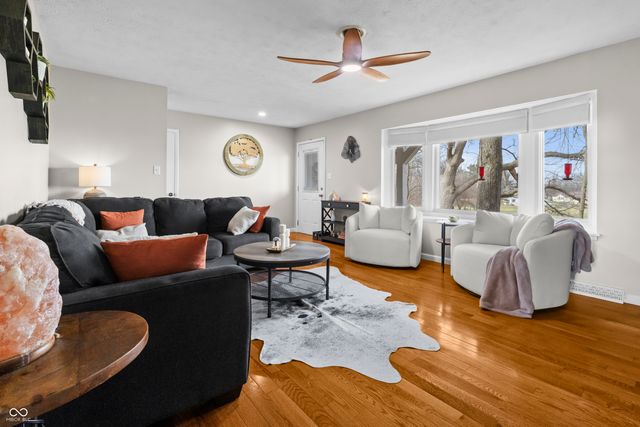 2579 E 400 N, Whiteland, IN 46184