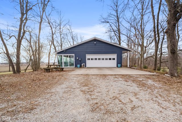 2579 E 400 N, Whiteland, IN 46184