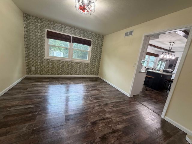 51530 Creekside Drive, Granger, IN 46530