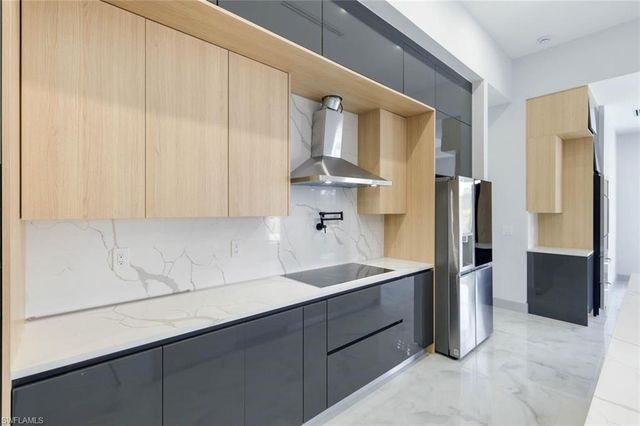 2833 25th AVE, Cape Coral, FL 33914