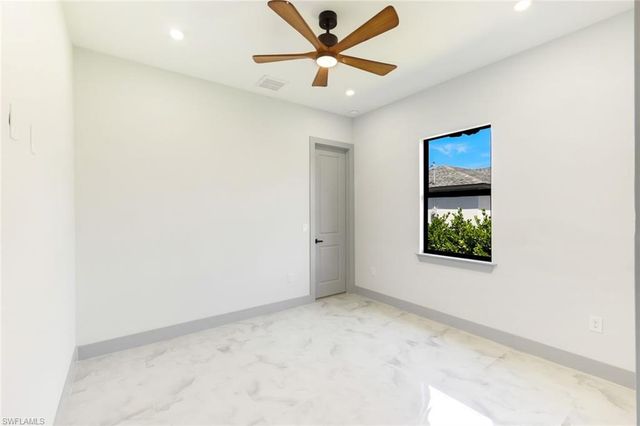 2833 25th AVE, Cape Coral, FL 33914