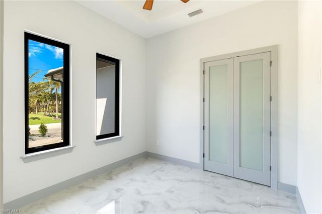 2833 25th AVE, Cape Coral, FL 33914