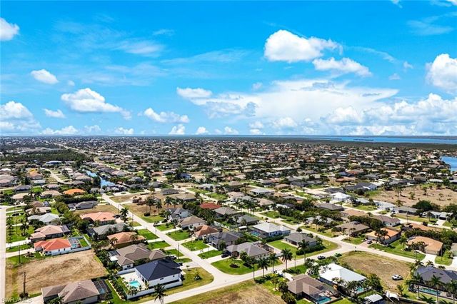 2833 25th AVE, Cape Coral, FL 33914