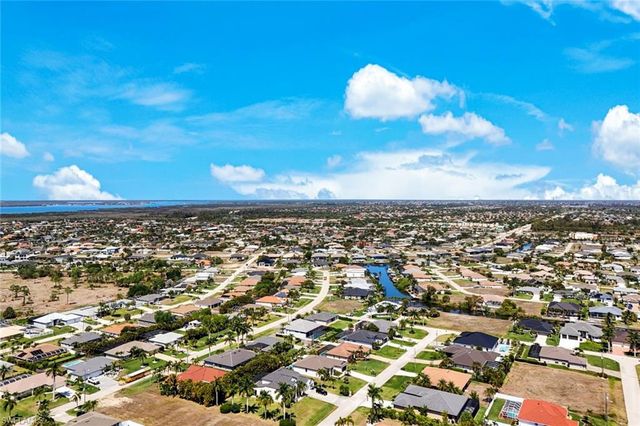 2833 25th AVE, Cape Coral, FL 33914