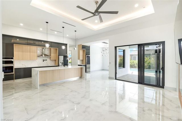 2833 25th AVE, Cape Coral, FL 33914