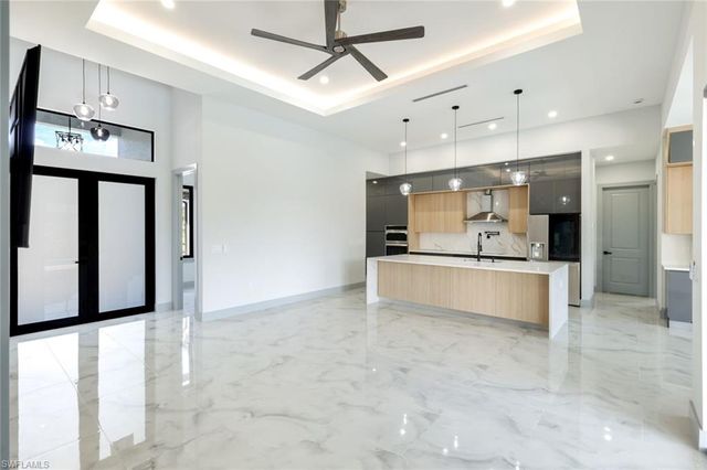 2833 25th AVE, Cape Coral, FL 33914