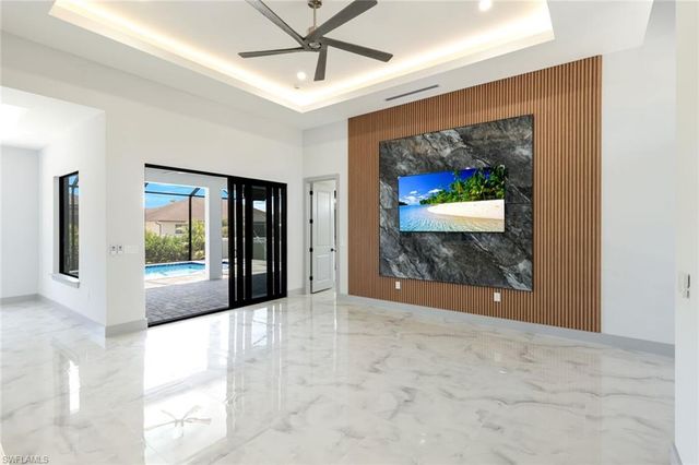 2833 25th AVE, Cape Coral, FL 33914