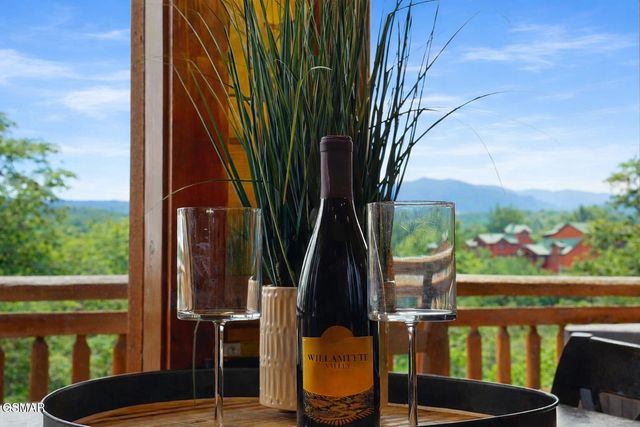 3704 Tilda Hilltop Way, Sevierville, TN 37862