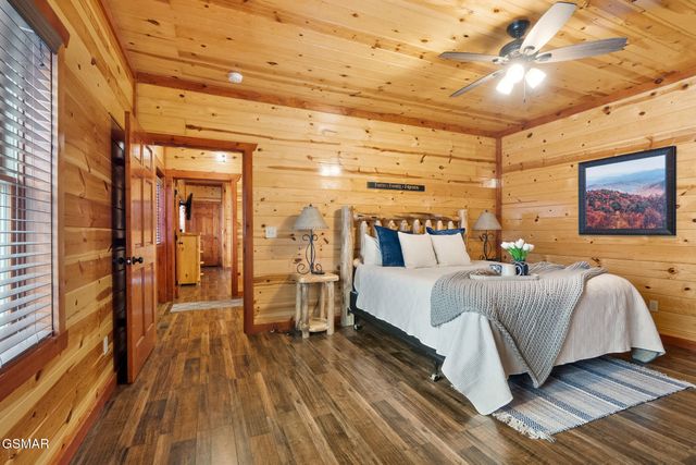 3704 Tilda Hilltop Way, Sevierville, TN 37862