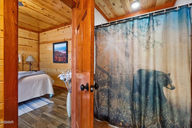 3704 Tilda Hilltop Way, Sevierville, TN 37862