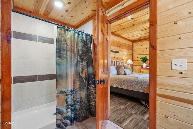 3704 Tilda Hilltop Way, Sevierville, TN 37862