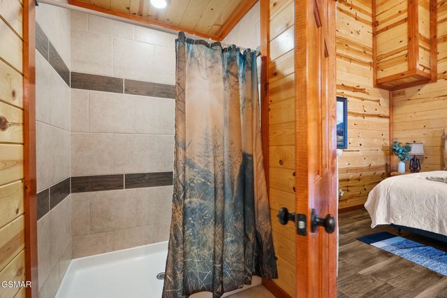 3704 Tilda Hilltop Way, Sevierville, TN 37862