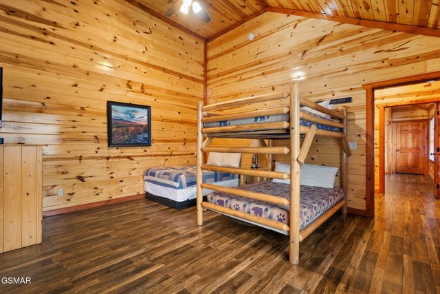 3704 Tilda Hilltop Way, Sevierville, TN 37862