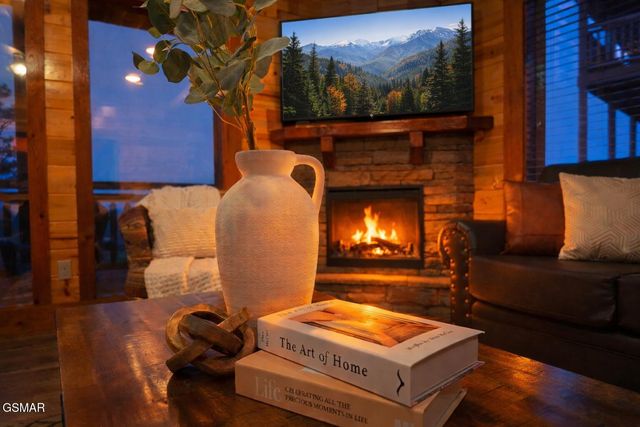 3704 Tilda Hilltop Way, Sevierville, TN 37862