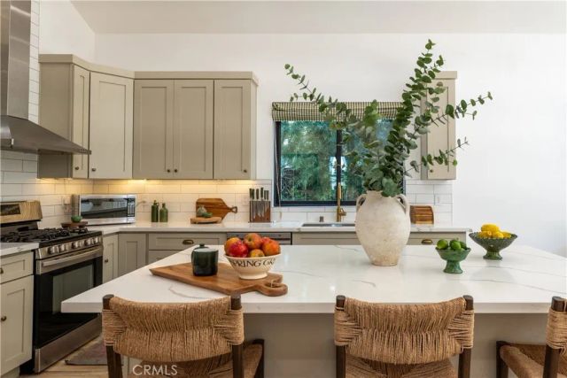 5919 Encino, Encino, CA 91316