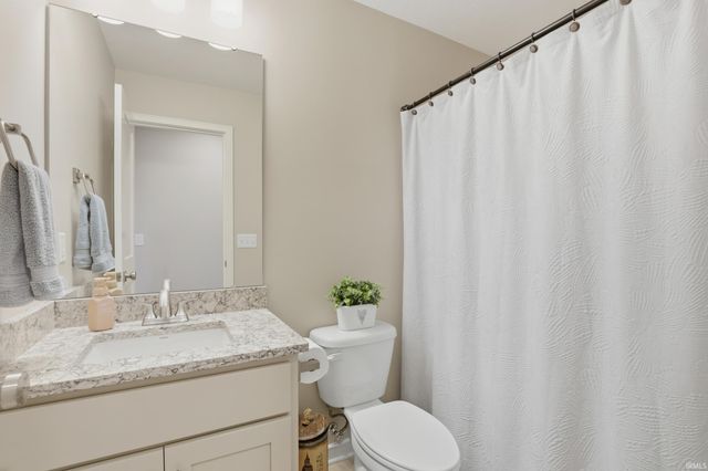 17672 Lakota Court, Huntertown, IN 46748