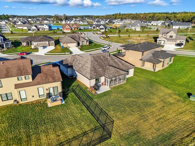 17672 Lakota Court, Huntertown, IN 46748