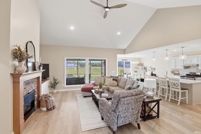 17672 Lakota Court, Huntertown, IN 46748