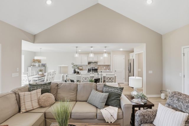 17672 Lakota Court, Huntertown, IN 46748