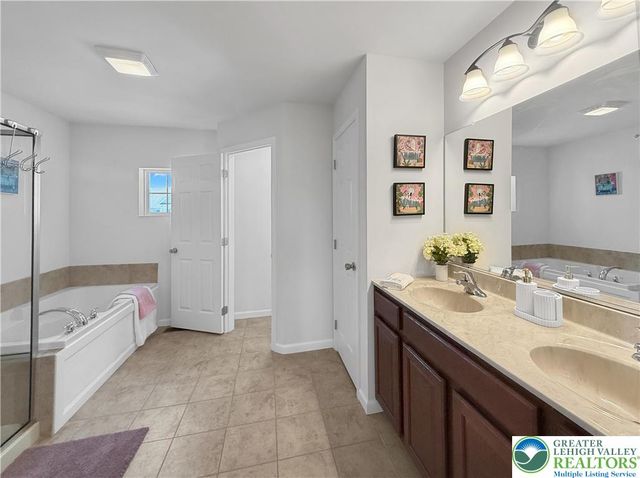 4472 Elmwood Drive, Lower Nazareth Twp, PA 18064