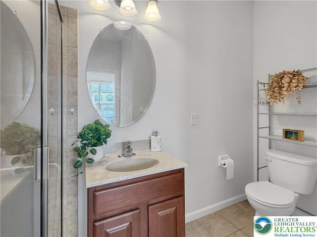 4472 Elmwood Drive, Lower Nazareth Twp, PA 18064