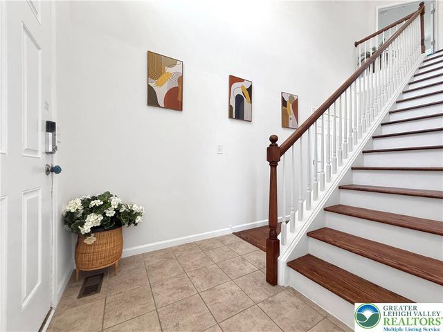 4472 Elmwood Drive, Lower Nazareth Twp, PA 18064
