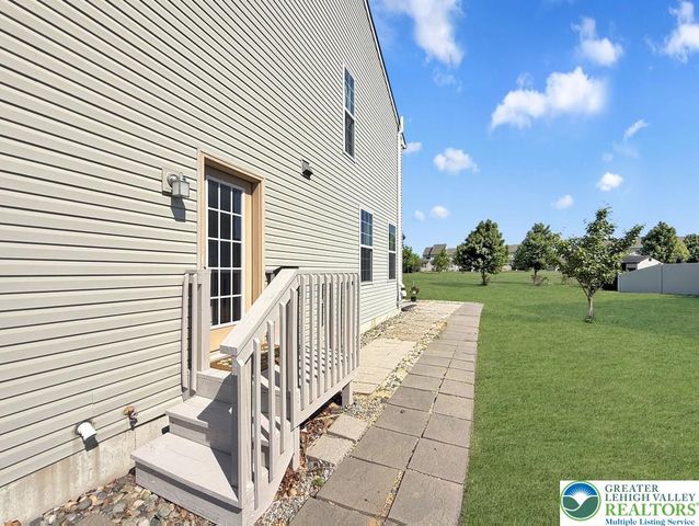 4472 Elmwood Drive, Lower Nazareth Twp, PA 18064