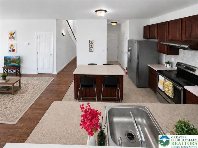 4472 Elmwood Drive, Lower Nazareth Twp, PA 18064
