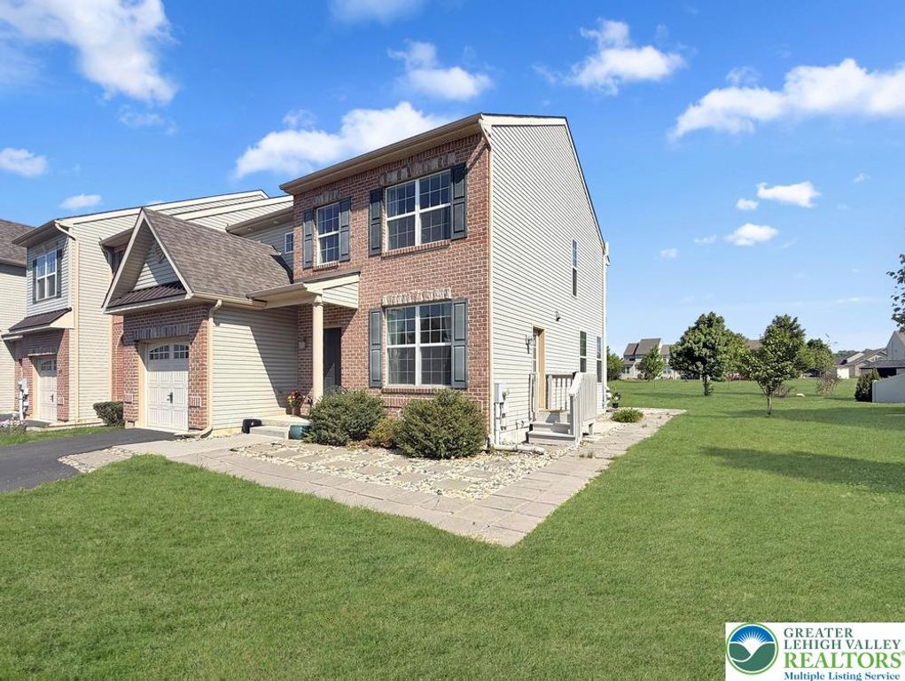 4472 Elmwood Drive, Lower Nazareth Twp, PA 18064