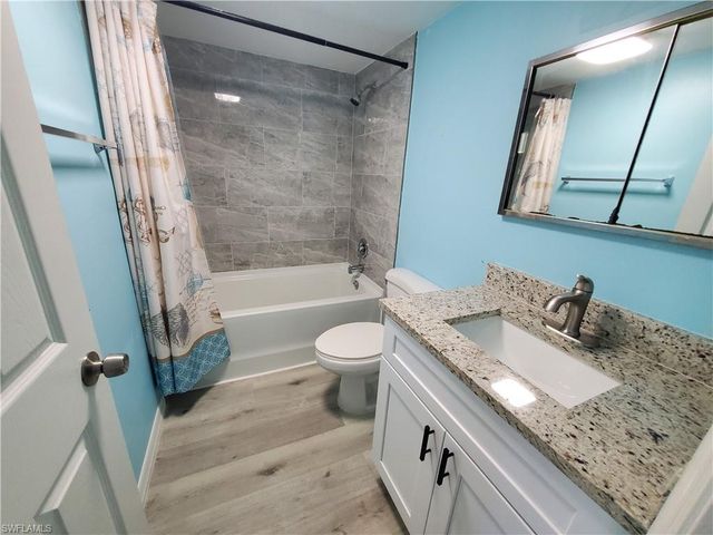 1055 Palm AVE 214, North Fort Myers, FL 33903